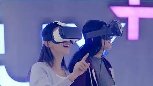 全球VR/AR應用持續深化，聯創電子、三安光電上漲，VRETF漲近2%