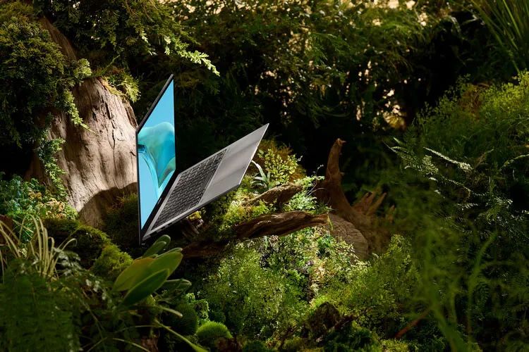 ATZenbook S 13 OLEDPӛl1kg أ1cm 