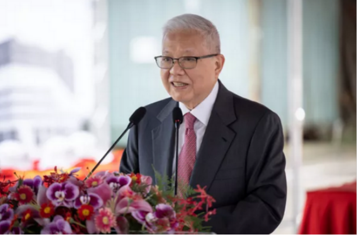元太創(chuàng)始人何壽川卸任，曾提出“要做紙的革命”