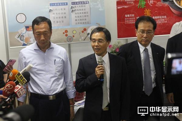 郭董開心了！ 夏普 2016 年度財務將轉虧為盈，獲利 400 億日元