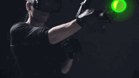 帶上VR手套 在游戲世界感受到真實的觸感和動作